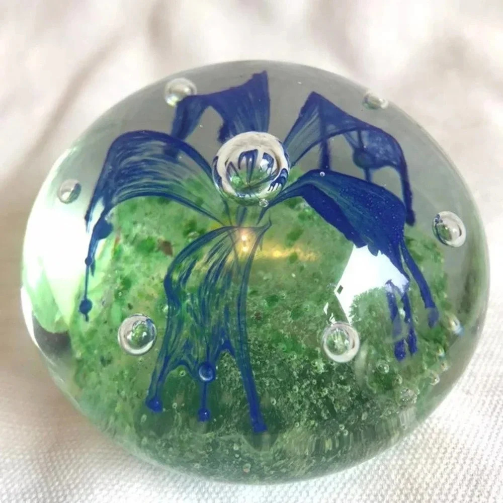 Beautiful artwork Glass Paperweight